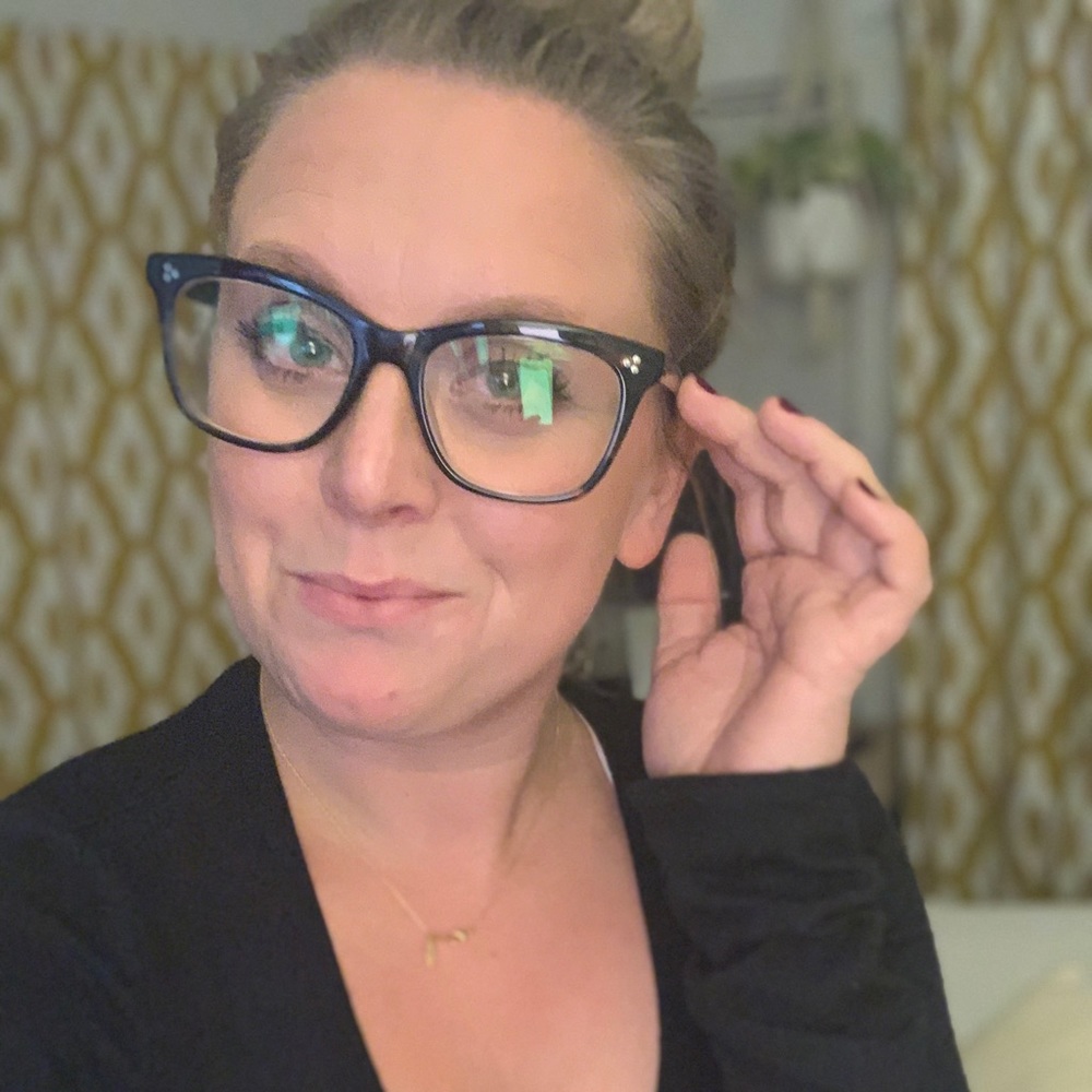 Meet your Posher, Abbey